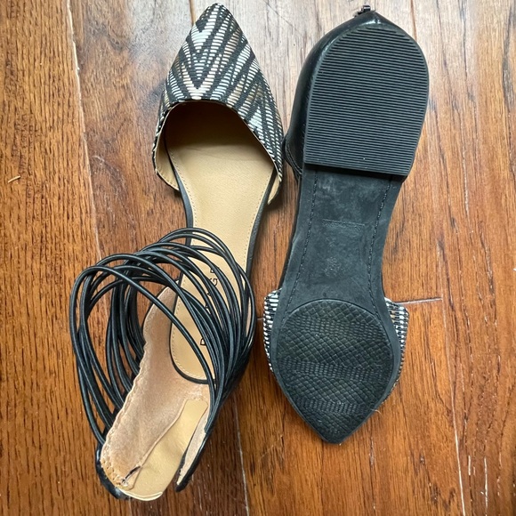 Cute flats - Picture 2 of 3